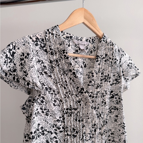 H&M Pleated Button Front Blouse - Picture 4 of 8